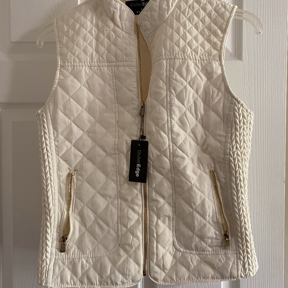 Outer Edge Zipper Sleeveless Quilted Vest